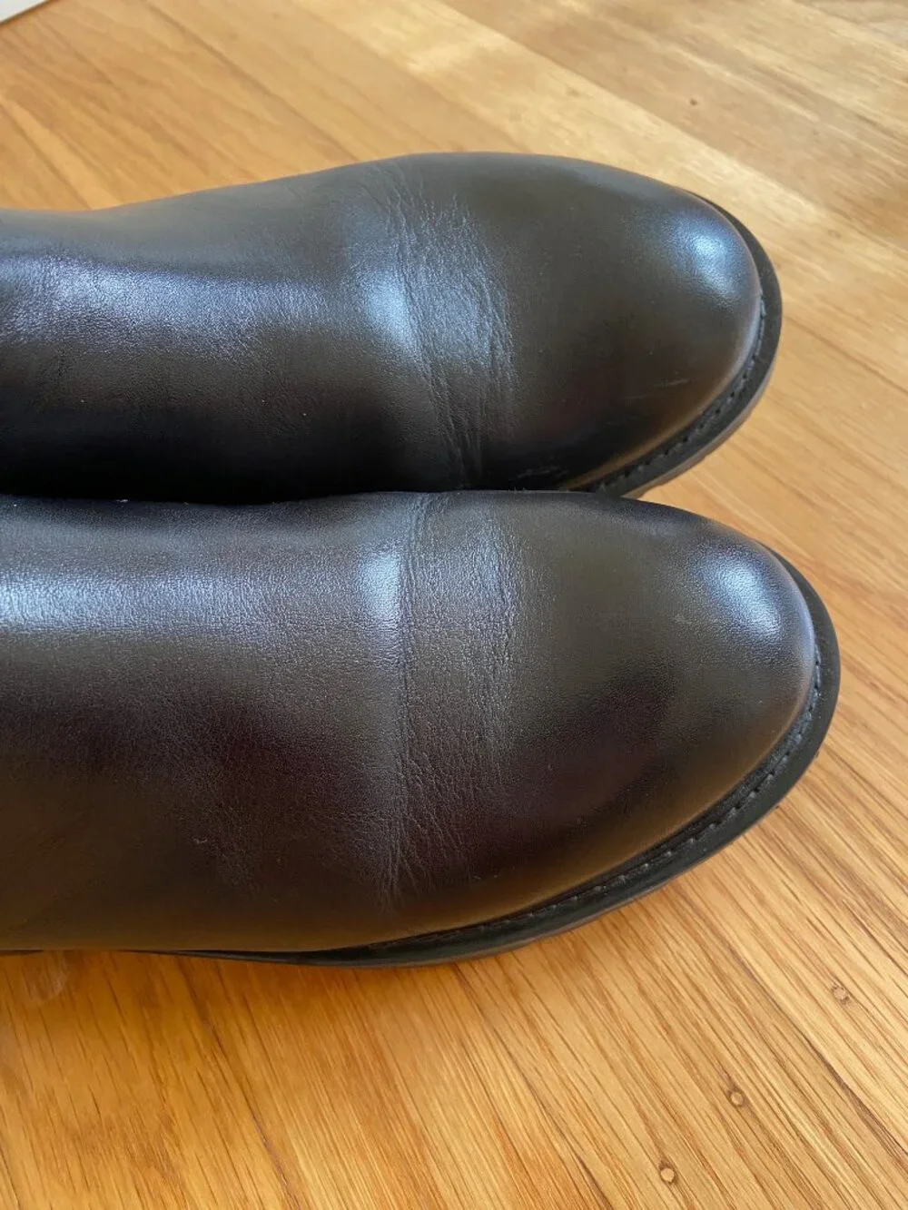 Pavement Black Marit Chelsea Boots Like New Size EU 40 with Lug Sole